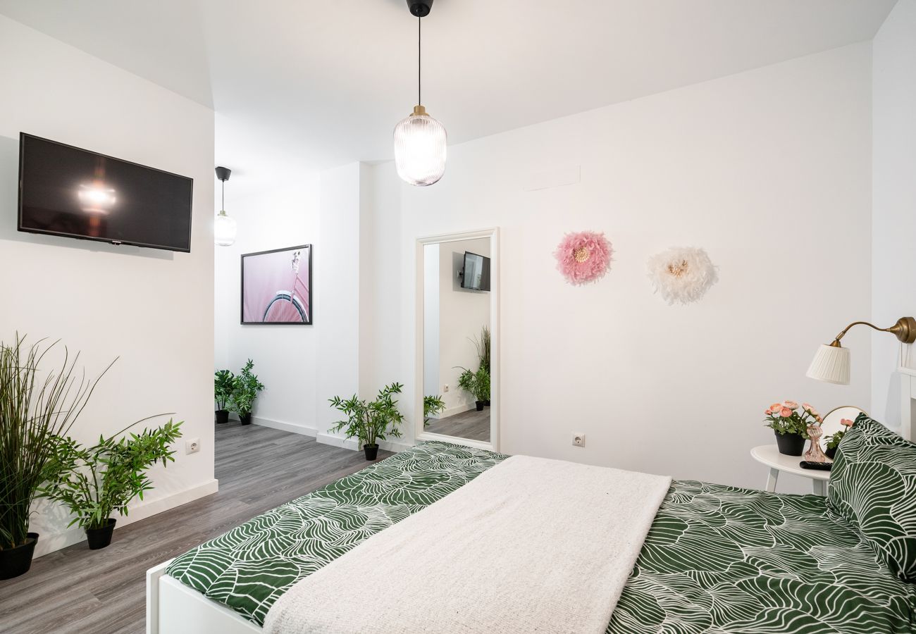 Apartamento en Madrid - Original y coqueto apartamento cerca al parque Pradolongo- Madrid M (GOA3)