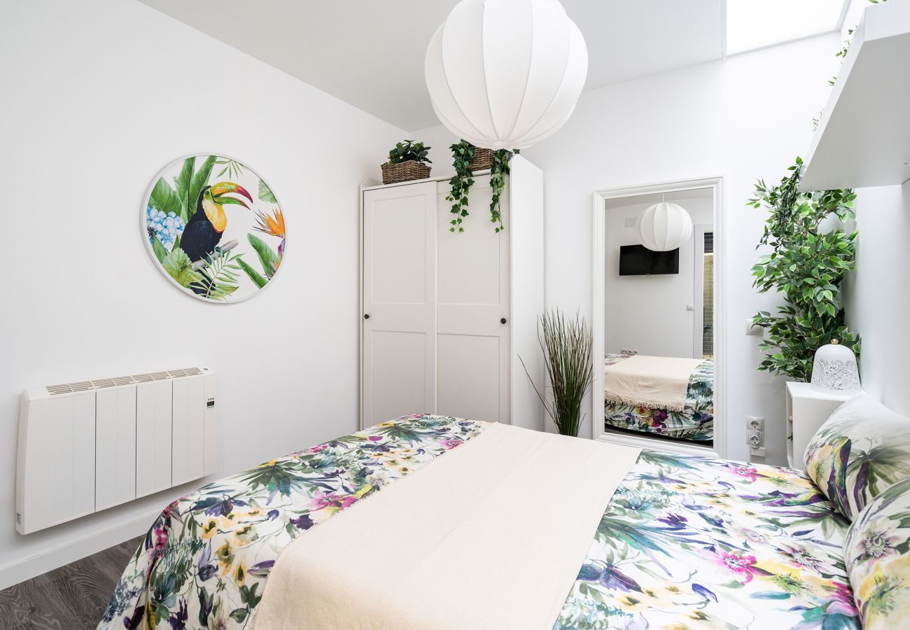 Apartamento en Madrid - Original y coqueto apartamento cerca al parque Pradolongo- Madrid M (GOA3)