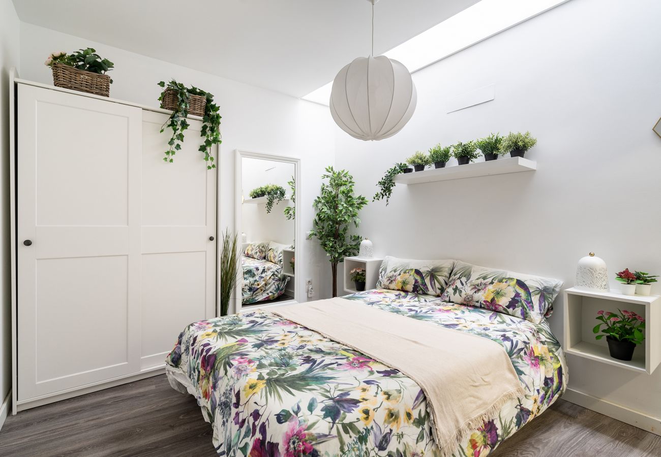 Apartamento en Madrid - Original y coqueto apartamento cerca al parque Pradolongo- Madrid M (GOA3)