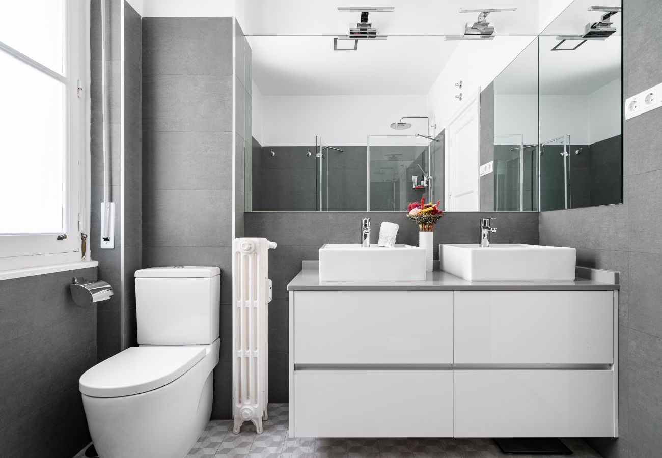 Apartamento en Madrid - Elegante y cómoda vivienda en el corazón del Barrio Salamanca Madrid M (PAD37)