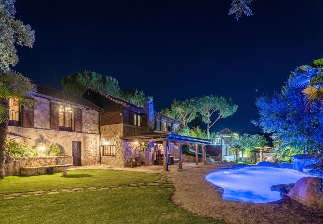 Chalet en Batres - M (GAM4) Finca Rural el Caribe Chalet en Batres - M (GAM4) Finca Rural el Caribe