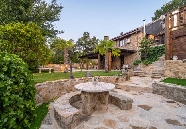 Chalet en Batres - M (GAM4) Finca Rural el Caribe Chalet en Batres - M (GAM4) Finca Rural el Caribe