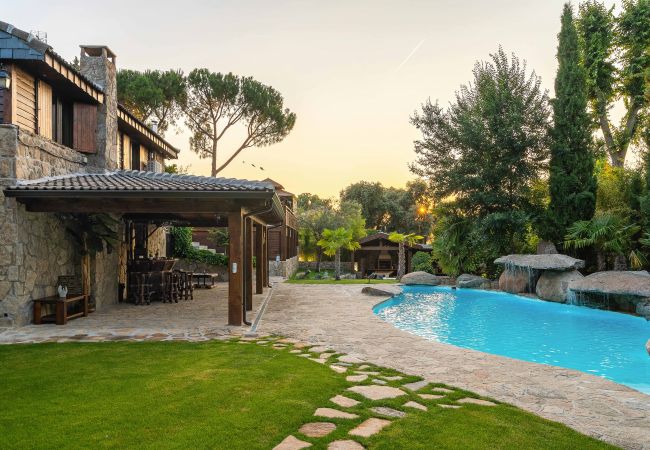 Chalet en Batres - M (GAM4) Finca Rural el Caribe Chalet en Batres - M (GAM4) Finca Rural el Caribe