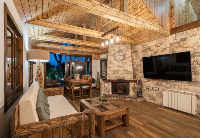 Chalet en Batres - M (GAM4) Finca Rural el Caribe Chalet en Batres - M (GAM4) Finca Rural el Caribe