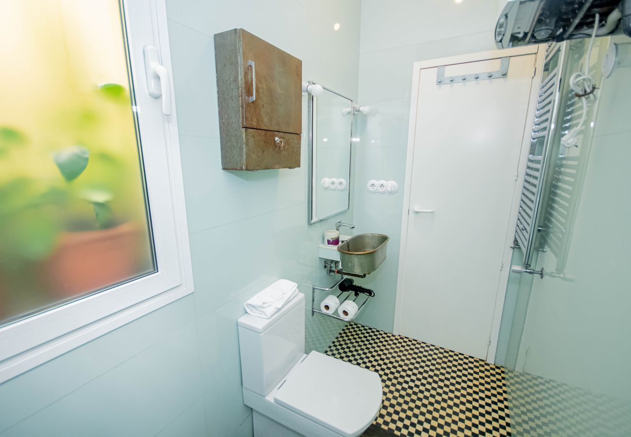 Apartamento en Madrid - Céntrico y acogedor apartamento en el Rastro de Madrid RDC33