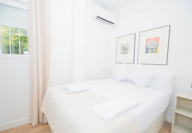 Apartamento en Madrid - Acogedor y coqueto apartamento de 3 dormitorios en Madrid M (ASR18)