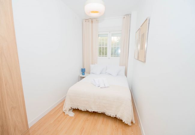 Apartamento en Madrid - Acogedor y coqueto apartamento de 3 dormitorios en Madrid M (ASR18)