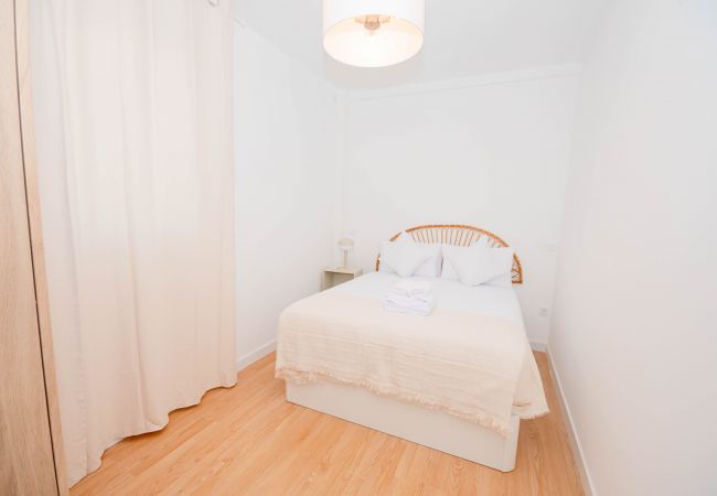 Apartamento en Madrid - Acogedor y coqueto apartamento de 3 dormitorios en Madrid M (ASR18)