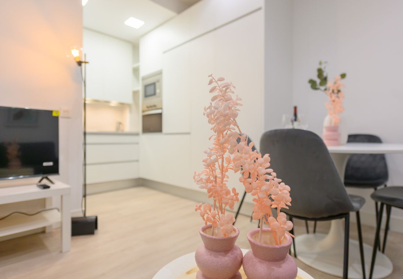 Apartamento en Madrid - COQUETO APARTAMENTO JUNTO INSTITUTO DE EMPRESA