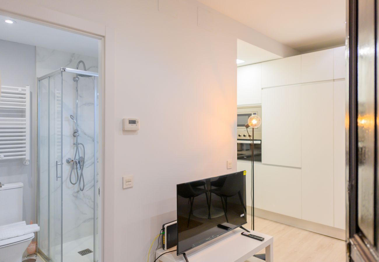 Apartamento en Madrid - COQUETO APARTAMENTO JUNTO INSTITUTO DE EMPRESA