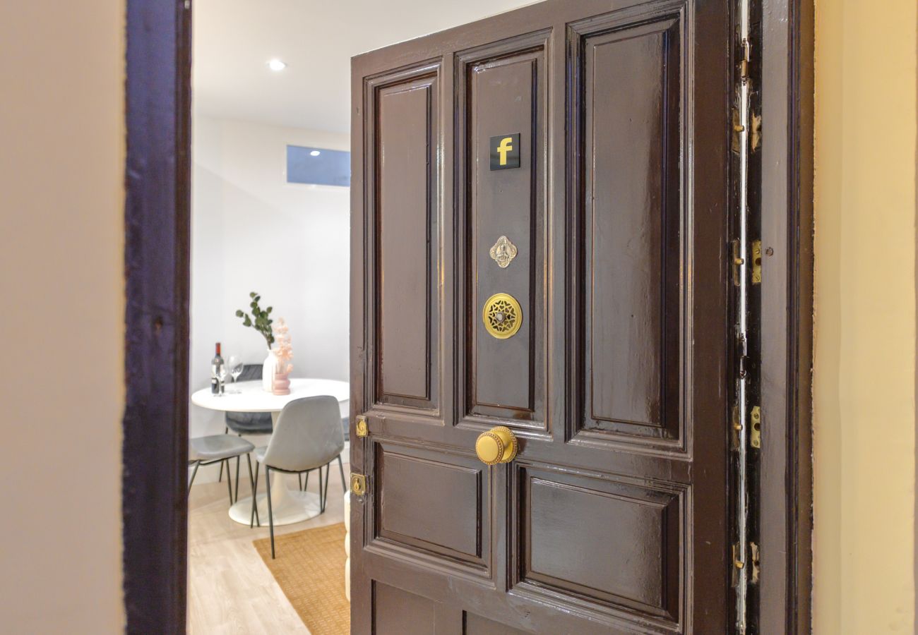 Apartamento en Madrid - COQUETO APARTAMENTO JUNTO INSTITUTO DE EMPRESA