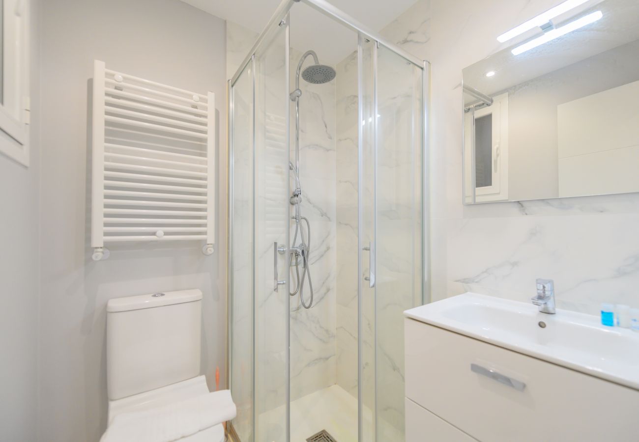Apartamento en Madrid - COQUETO APARTAMENTO JUNTO INSTITUTO DE EMPRESA