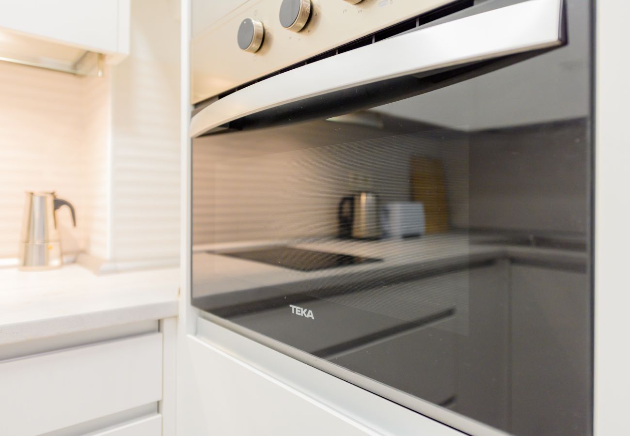 Apartamento en Madrid - COQUETO APARTAMENTO JUNTO INSTITUTO DE EMPRESA