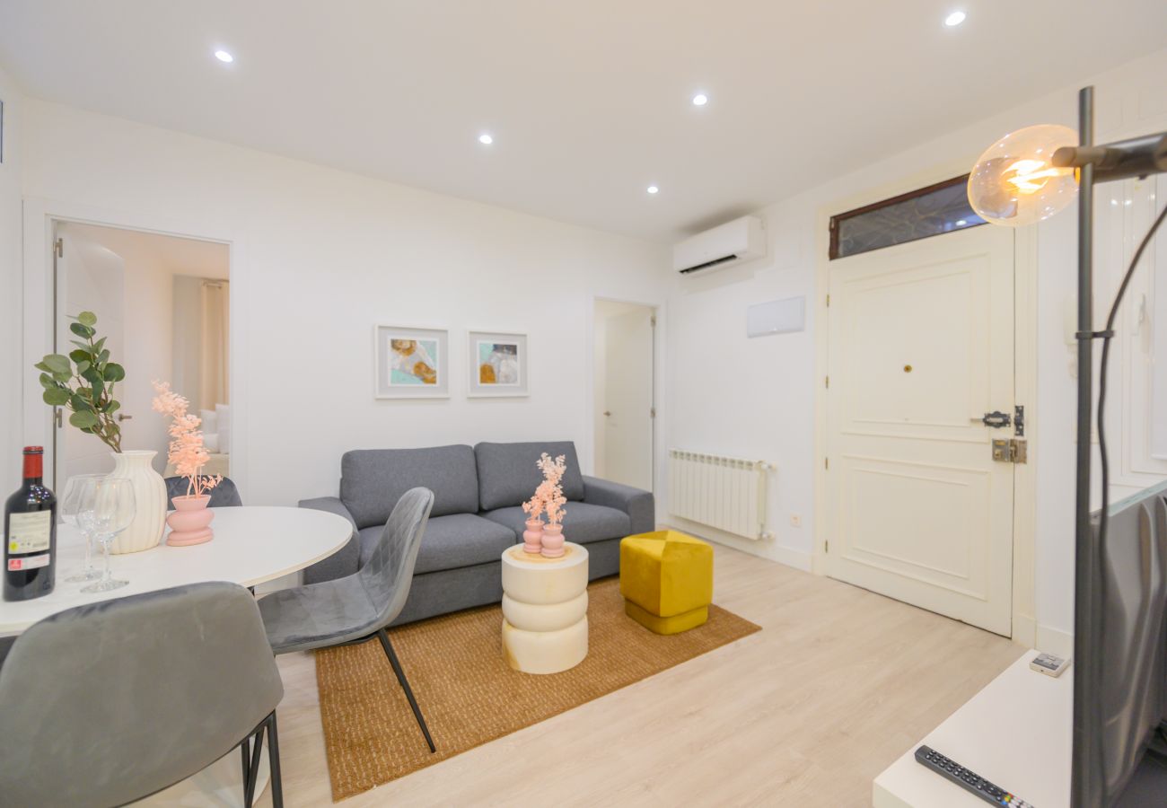 Apartamento en Madrid - COQUETO APARTAMENTO JUNTO INSTITUTO DE EMPRESA