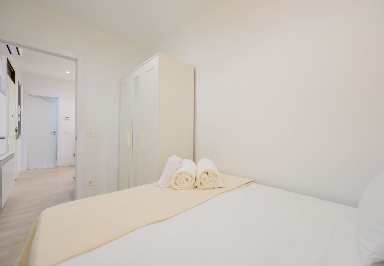 Apartamento en Madrid - COQUETO APARTAMENTO JUNTO INSTITUTO DE EMPRESA