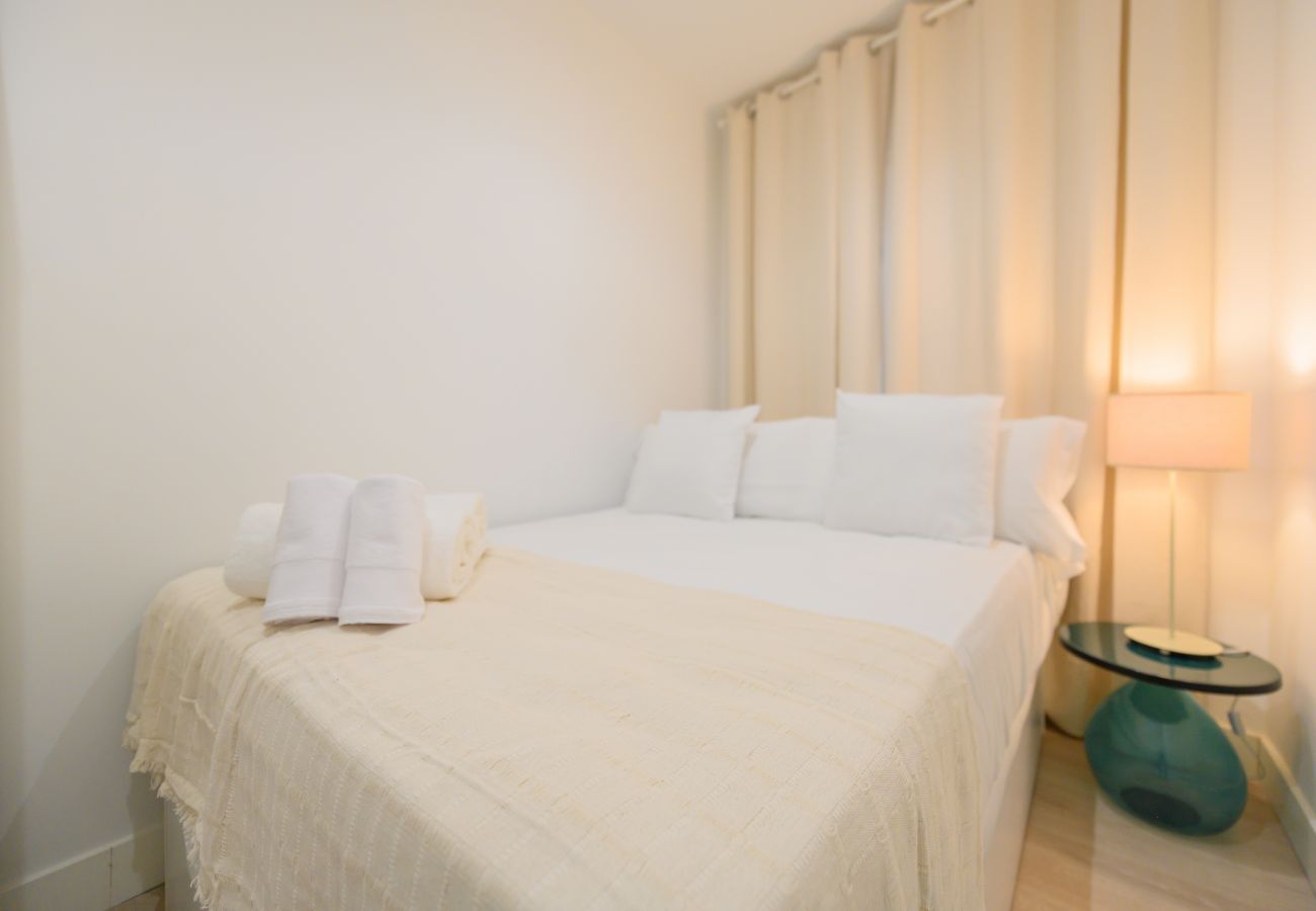 Apartamento en Madrid - COQUETO APARTAMENTO JUNTO INSTITUTO DE EMPRESA