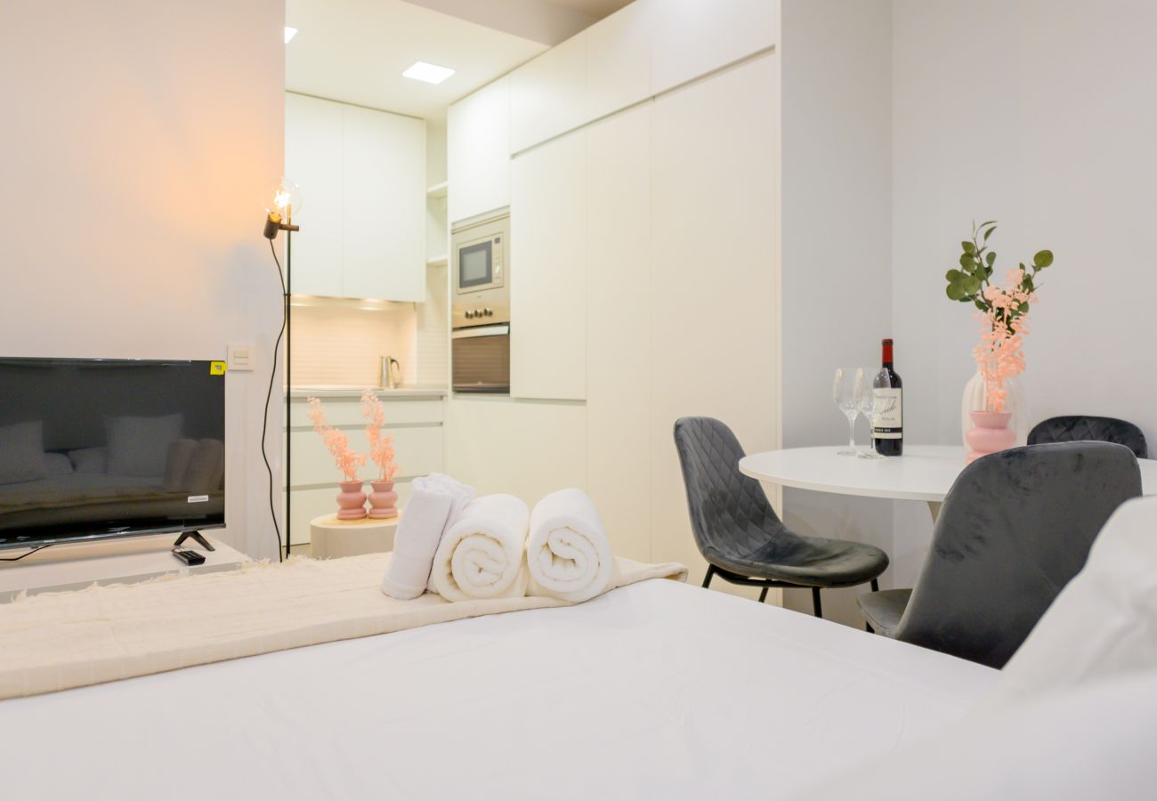 Apartamento en Madrid - COQUETO APARTAMENTO JUNTO INSTITUTO DE EMPRESA