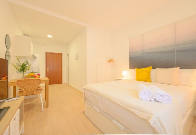 Estudio en Madrid - Acogedor Apartamento Tipo Estudio cerca de la Plaza de Toros en Ventas