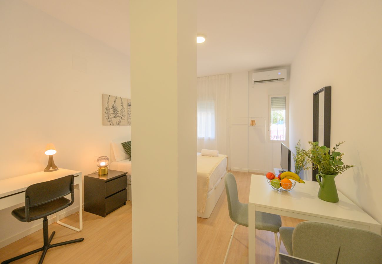 Estudio en Madrid - Acogedor Apartamento Tipo Estudio cerca de la Plaza de Toros en Ventas