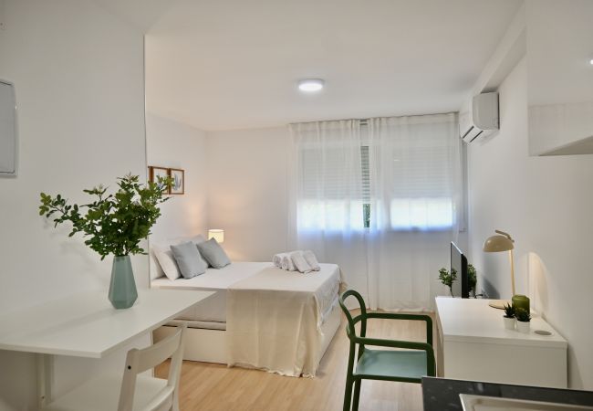 Estudio en Madrid - Acogedor Apartamento Tipo Estudio cerca de la Plaza de Toros en Ventas