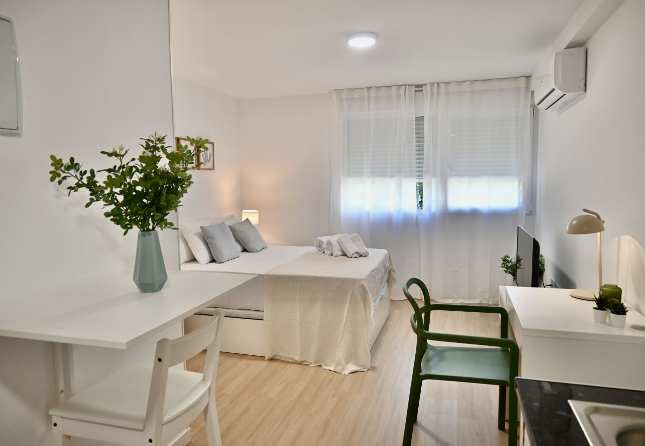 Estudio en Madrid - Acogedor Apartamento Tipo Estudio cerca de la Plaza de Toros en Ventas