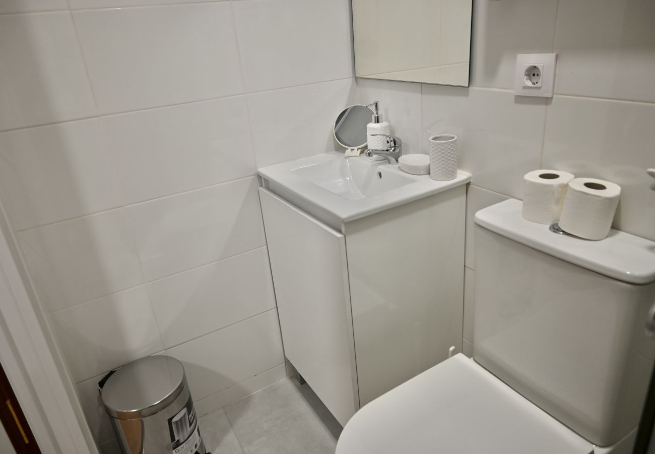 Estudio en Madrid - Acogedor Apartamento Tipo Estudio cerca de la Plaza de Toros en Ventas