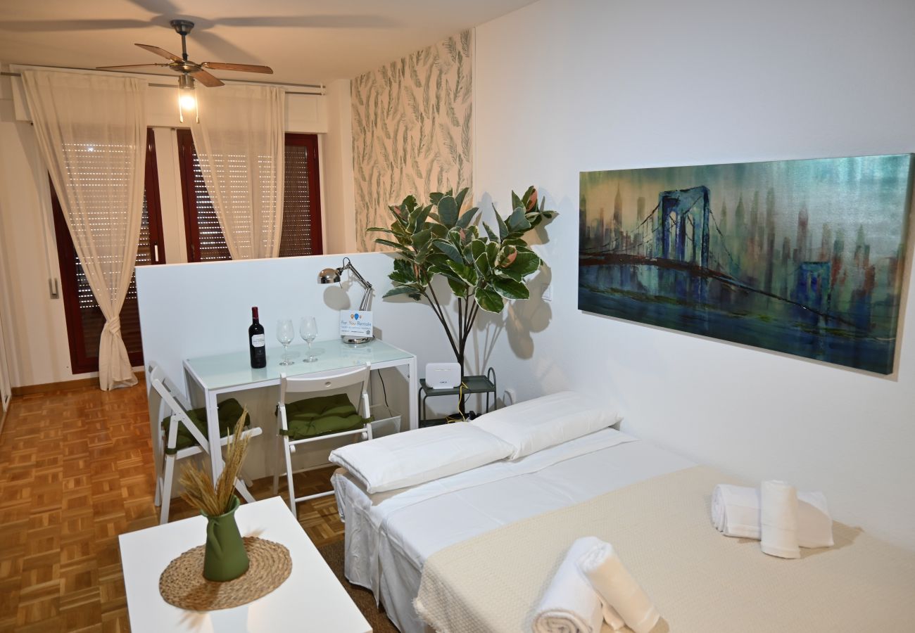 Estudio en Madrid - M (HRL5) Luminoso apartamento BºPilar