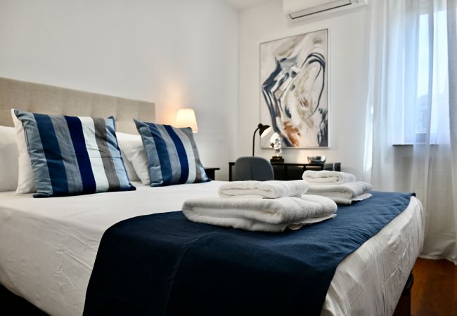 Apartamento en Madrid - M (AMA1026) Vivienda de cuatro dormitorios en Arga Apartamento en Madrid - M (AMA1026) Vivienda de cuatro dormitorios en Arga