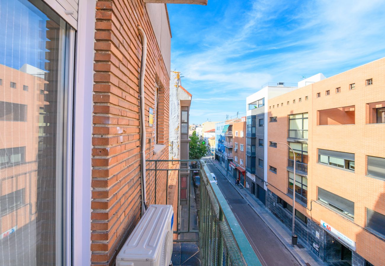 Apartamento en Madrid - Elegante y cómodo apartamento de tres dormitorios en Vallecas