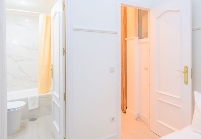 Apartamento en Madrid - M (CAR860) Atractivo apartamento de un dormitorio  Apartamento en Madrid - M (CAR860) Atractivo apartamento de un dormitorio