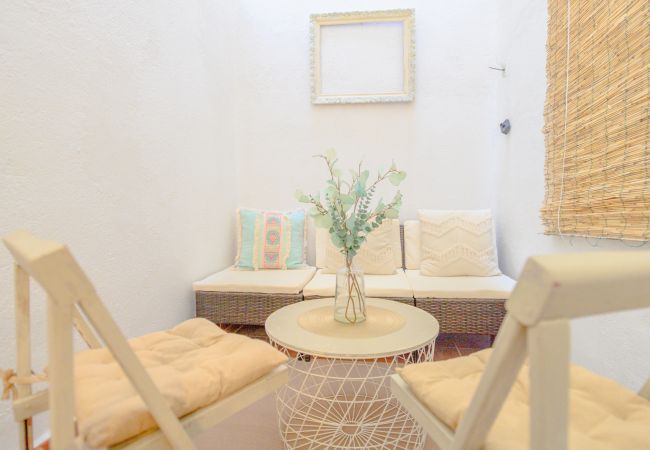 Apartamento en Madrid - Atractivo apartamento de un dormitorio con patio interior junto al Intercambiador de Avenida América CTG83