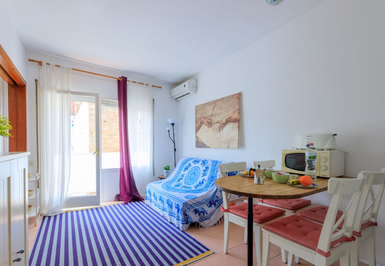 Apartamento en Barcelona - Lightly, quiet, and central apartment with balcony