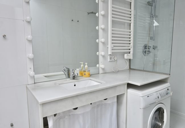 Apartamento en Madrid - M (MYR13) Apartamento con encanto a pocos metros d Apartamento en Madrid - M (MYR13) Apartamento con encanto a pocos metros d