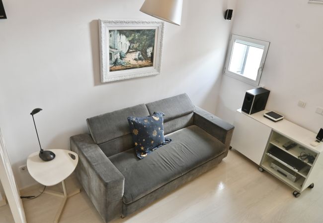 Apartamento en Madrid - M (MYR13) Apartamento con encanto a pocos metros d Apartamento en Madrid - M (MYR13) Apartamento con encanto a pocos metros d