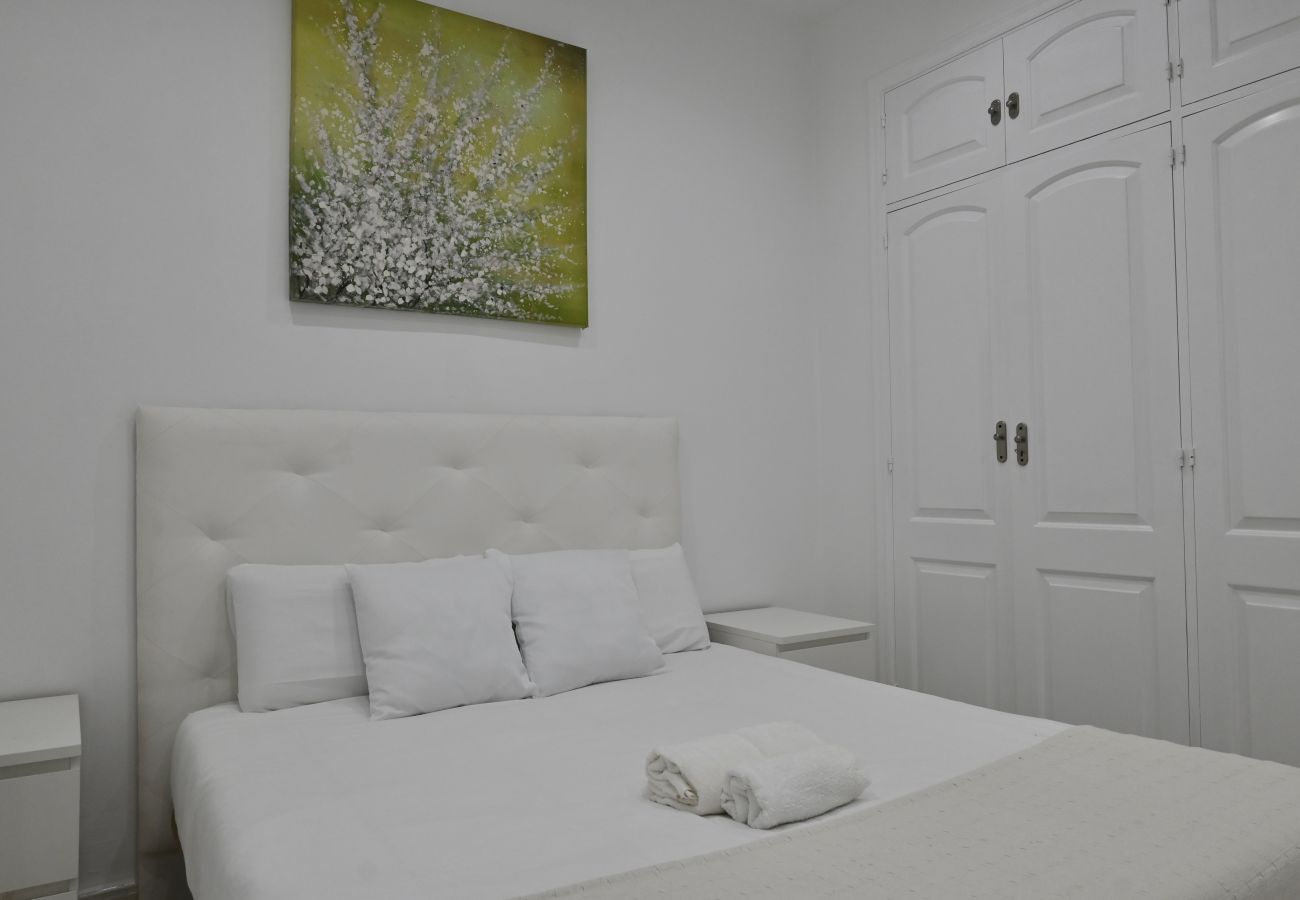 Alquiler por habitaciones en Madrid - Habitación de Ensueño a Pasos del Palacio Real de Madrid