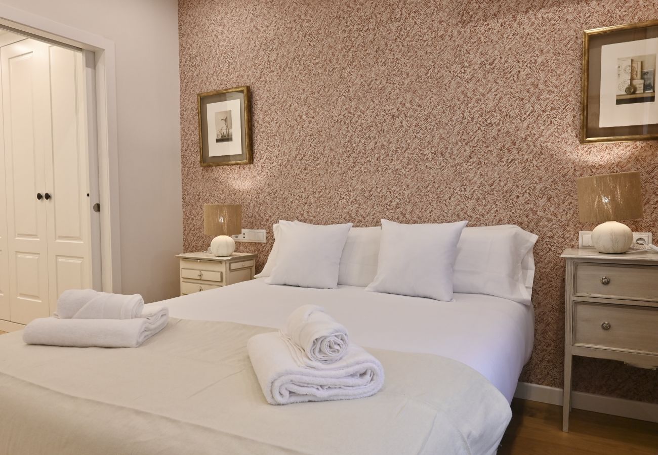 Apartamento en Madrid - Exclusivo Apartamento de Tres Dormitorios a Pasos de Plaza de Castilla