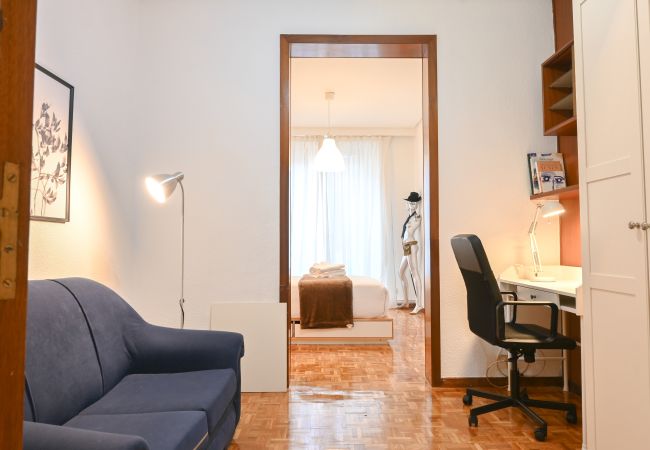 Apartamento en Madrid - M (VEL132) Encantador Apartamento de Cuatro Dormit Apartamento en Madrid - M (VEL132) Encantador Apartamento de Cuatro Dormit