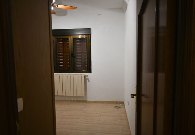 Apartamento en Madrid - M (AMU10)  Amplia Vivienda de dos dormitorios en el barrio Fuencarral