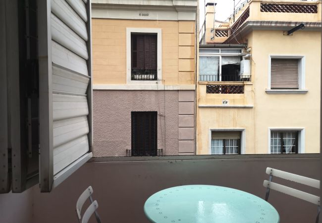Apartamento en Barcelona - Piso con balcón, luminoso, tranquilo en Turó Park