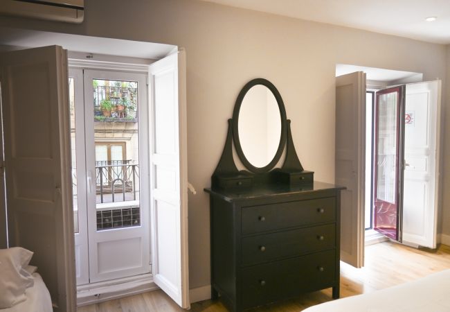 Apartamento en Madrid - M (CBA361) Céntrica y amplia vivienda de cuatro do Apartamento en Madrid - M (CBA361) Céntrica y amplia vivienda de cuatro do