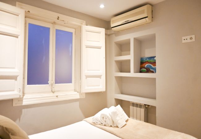 Apartamento en Madrid - M (CBA361) Céntrica y amplia vivienda de cuatro do Apartamento en Madrid - M (CBA361) Céntrica y amplia vivienda de cuatro do