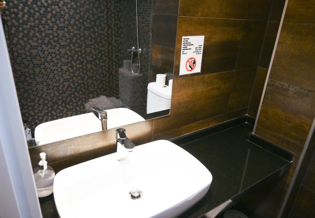 Apartamento en Madrid - M (CBA361) Céntrica y amplia vivienda de cuatro do Apartamento en Madrid - M (CBA361) Céntrica y amplia vivienda de cuatro do