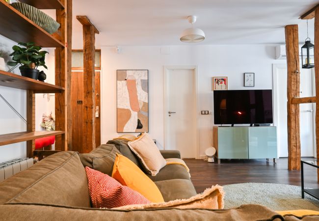 Apartamento en Madrid - M (PEZ11) Temporada de alquiler en el corazón de M Apartamento en Madrid - M (PEZ11) Temporada de alquiler en el corazón de M