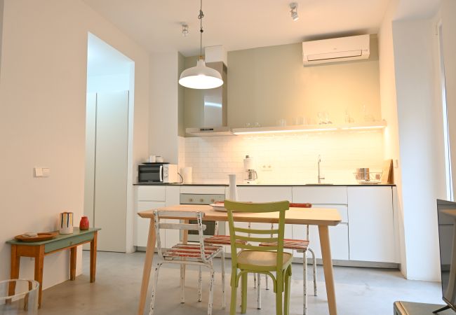 Apartamento en Madrid - M (AMP41) Encantador apartamento de 2 dormitorios : Experimenta la auténtica vida madrileña en tu propio espacio