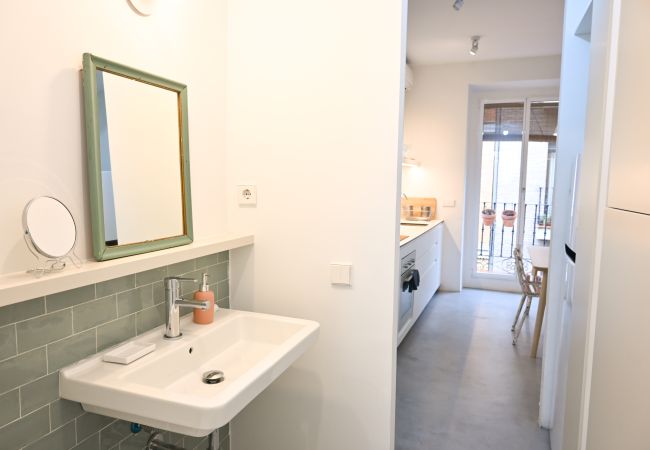 Apartamento en Madrid - M (AMP41) Encantador apartamento de 2 dormitorios : Experimenta la auténtica vida madrileña en tu propio espacio