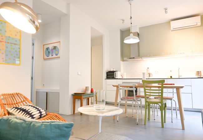 Apartamento en Madrid - M (AMP41) Encantador apartamento de 2 dormitorios : Experimenta la auténtica vida madrileña en tu propio espacio