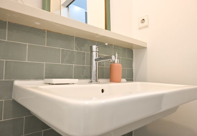 Apartamento en Madrid - M (AMP412) Encantador apartamento de 2 dormitorios Apartamento en Madrid - M (AMP412) Encantador apartamento de 2 dormitorios