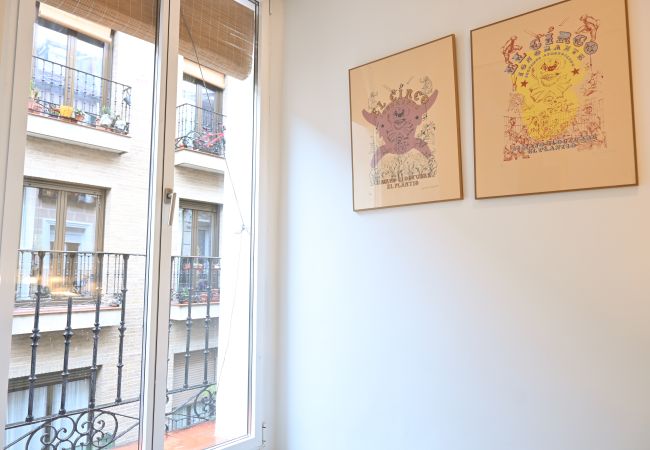 Apartamento en Madrid - M (AMP41) Encantador apartamento de 2 dormitorios : Experimenta la auténtica vida madrileña en tu propio espacio