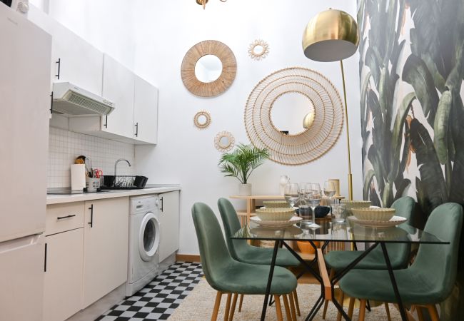 Apartamento en Madrid - M (CER82º) Vive la vida madrileña! Acogedora vivienda de 2 dormitorios a solo unos minutos de Puerta del Sol en Madrid