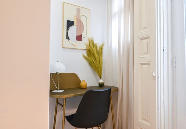 Apartamento en Madrid - M (CER82º) Vive la vida madrileña! Acogedora vivienda de 2 dormitorios a solo unos minutos de Puerta del Sol en Madrid